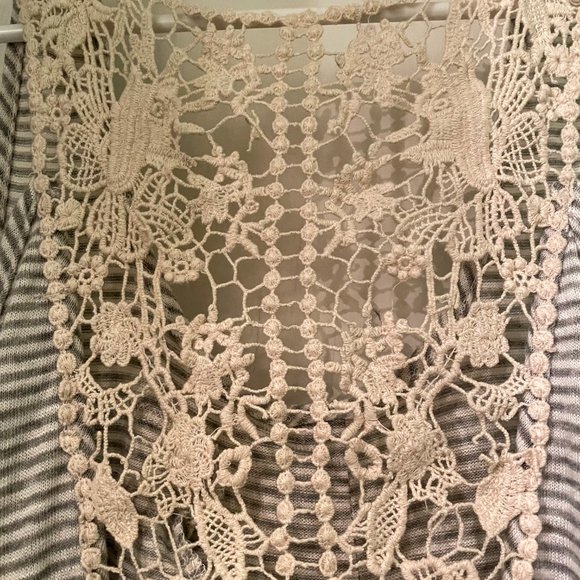 Papaya Grey/White Striped Tank Top w/Lace Back - Picture 3 of 4